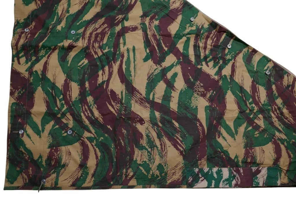 FRENCH LIZARD SHELTER / PONCHO