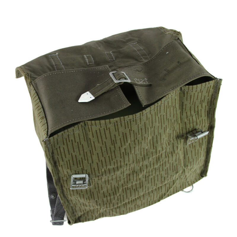 EAST GERMAN STRICHTARN CAMO COMBAT PACK W/SUSPENDERS